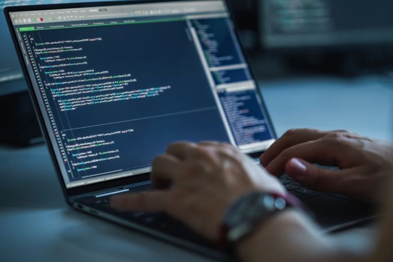 阿坝软件定制开发：PHP与Node.js，后端解决方案的优势博弈
